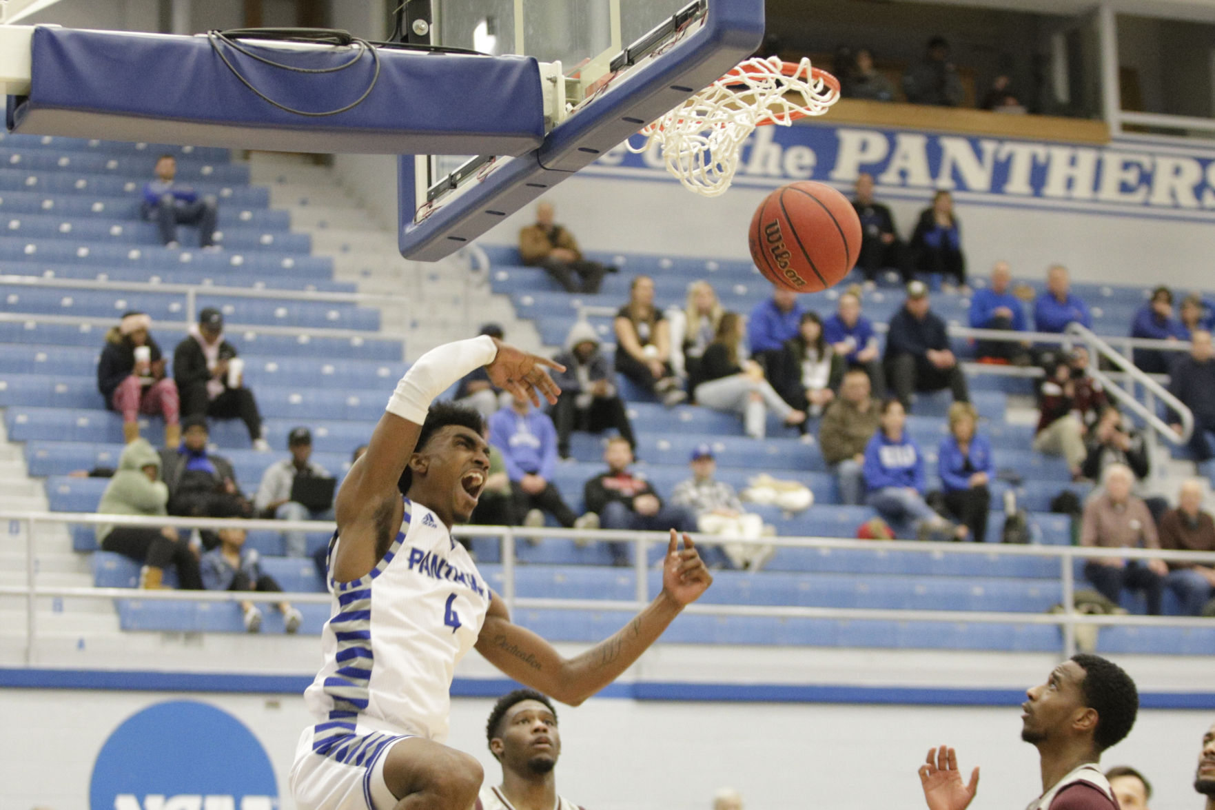 GALLERY-EIU-v-EKU-mbb-004-020720.JPG